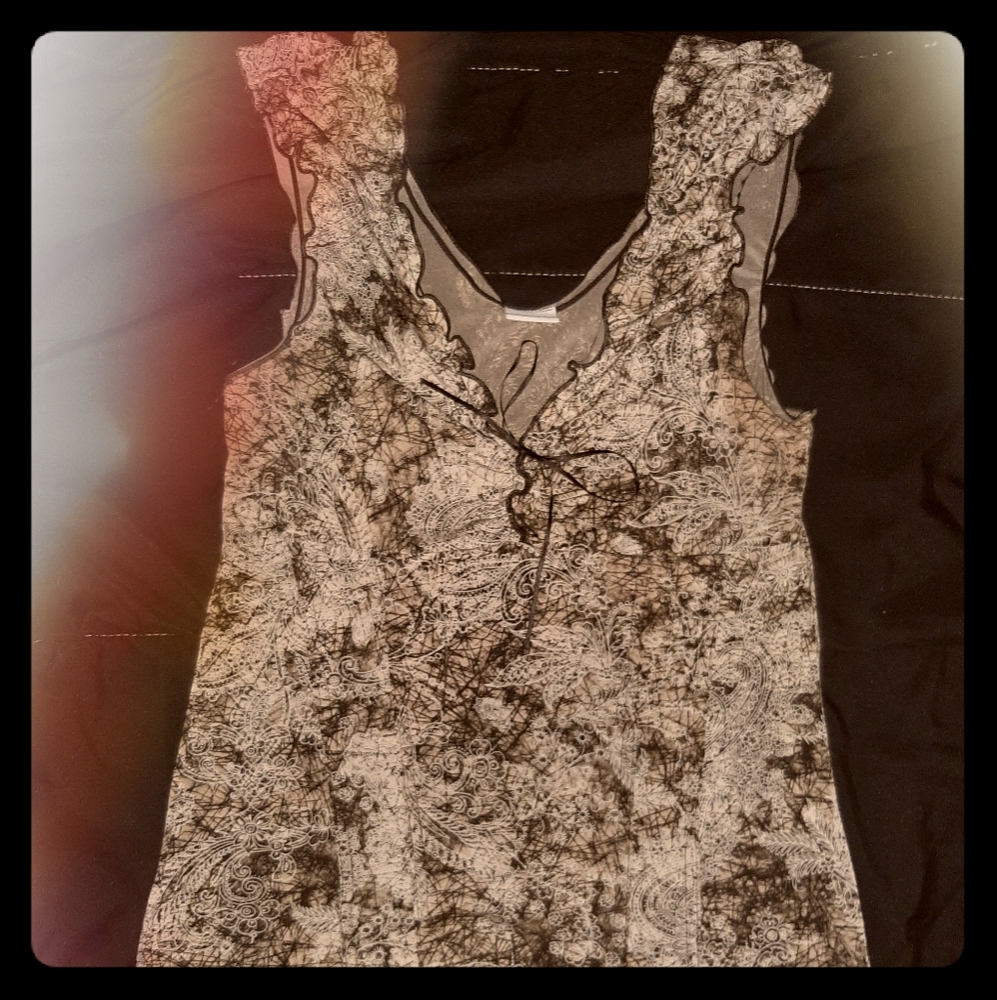 Suzy Shier sleeveless top